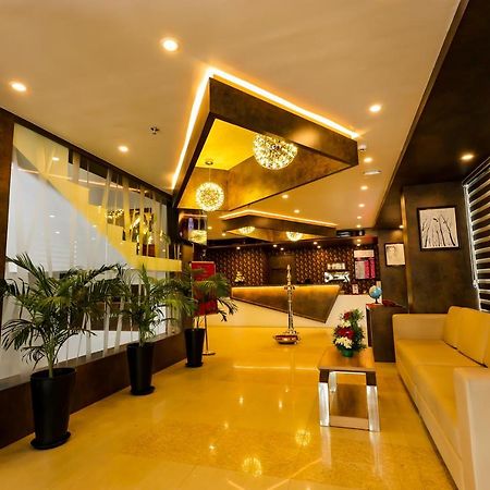 Dev Residency Otel Thiruvananthapuram Dış mekan fotoğraf