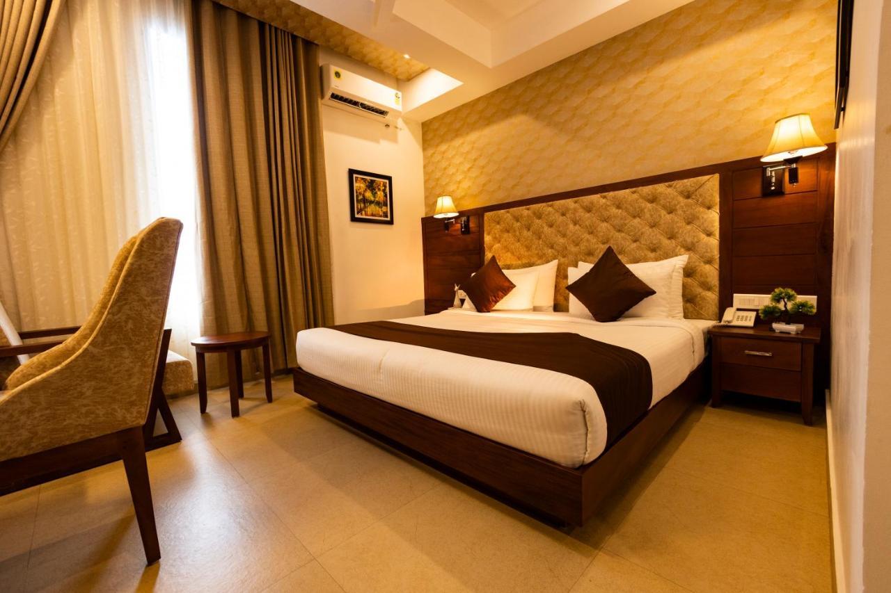 Dev Residency Otel Thiruvananthapuram Dış mekan fotoğraf