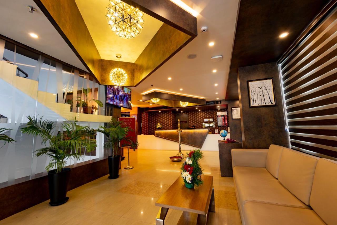 Dev Residency Otel Thiruvananthapuram Dış mekan fotoğraf