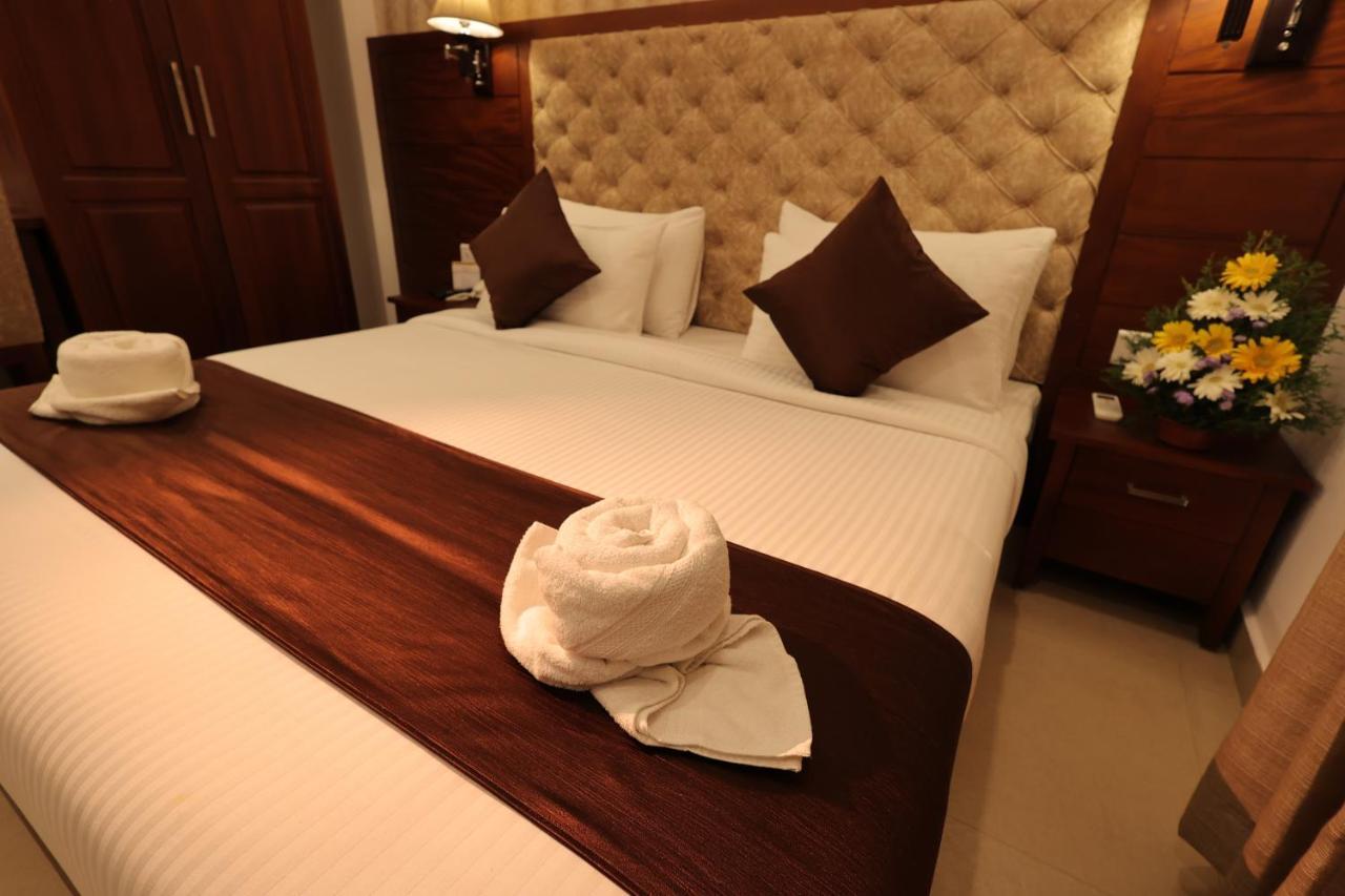 Dev Residency Otel Thiruvananthapuram Dış mekan fotoğraf