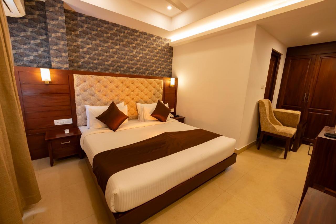 Dev Residency Otel Thiruvananthapuram Dış mekan fotoğraf